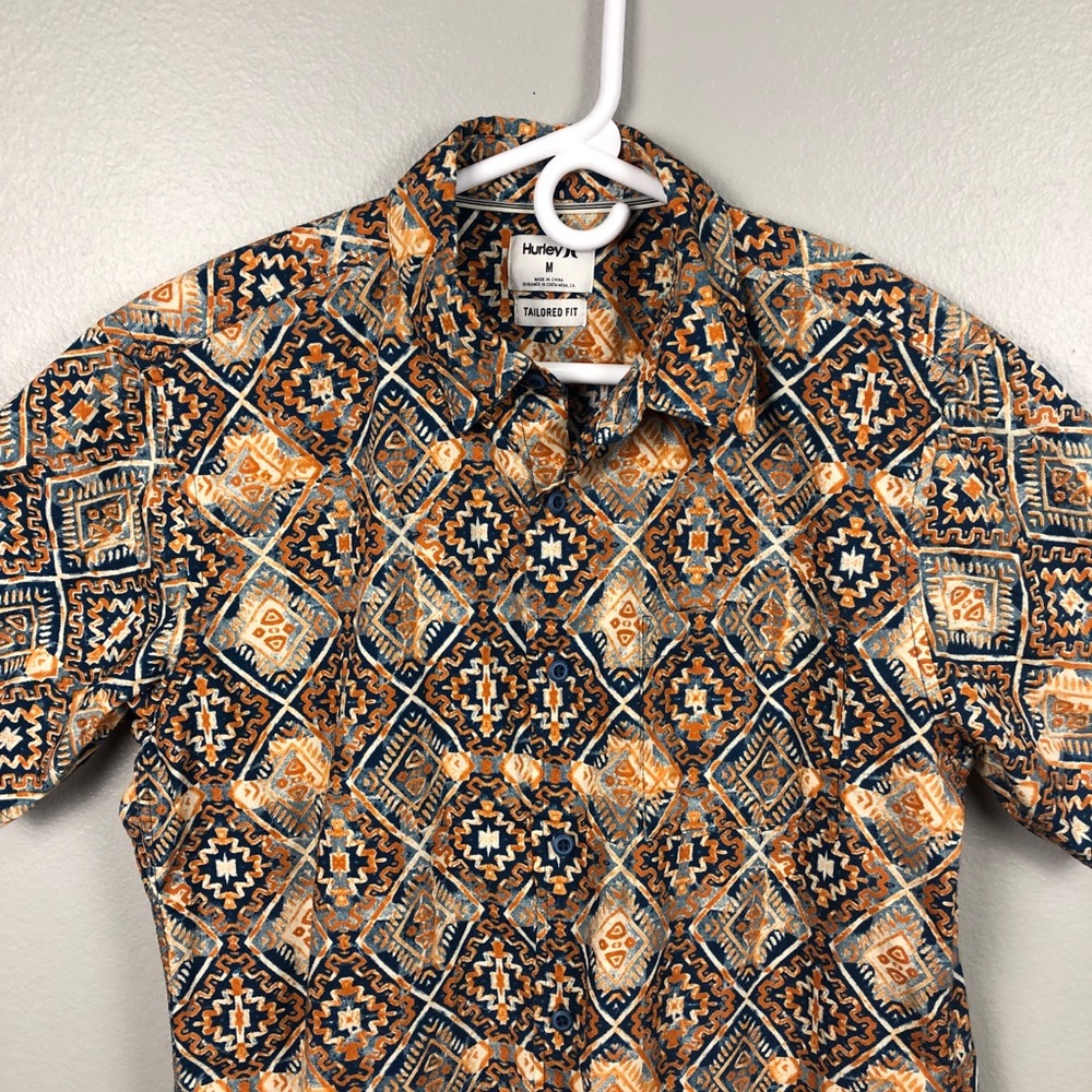 Hurley Tailored fit button-down shirt - size M